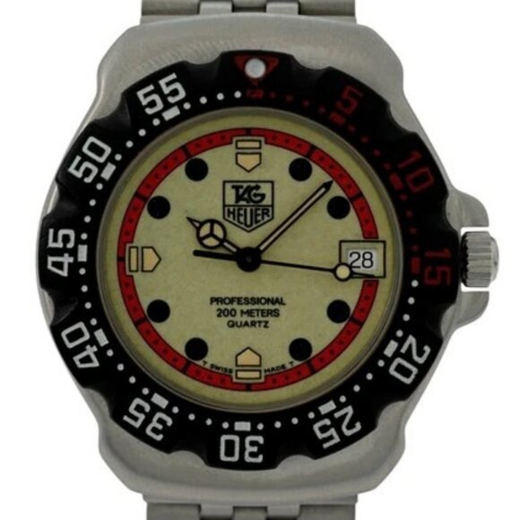 Tag Heuer 35mm Men's Formula 1 Red/ Black/ Luminous F1 494/3 Watch Ref: WA1211!